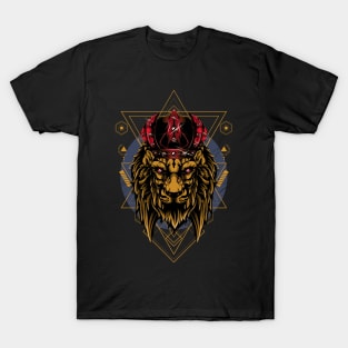 Lion / Urban Streetwear / Lion With Crown T-Shirt